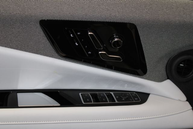 2026 Cadillac OPTIQ Luxury - Photo 10