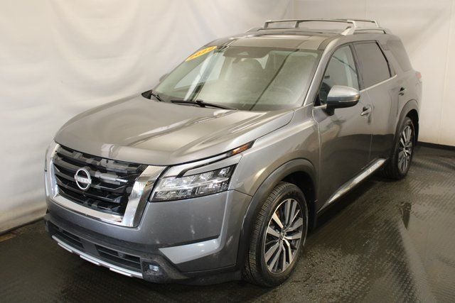 2022 Nissan Pathfinder Platinum