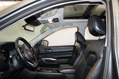 2022 Nissan Pathfinder Platinum