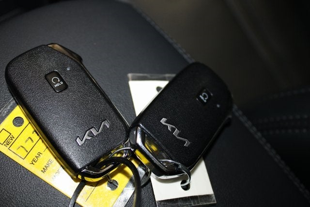 2022 Kia K5 EX