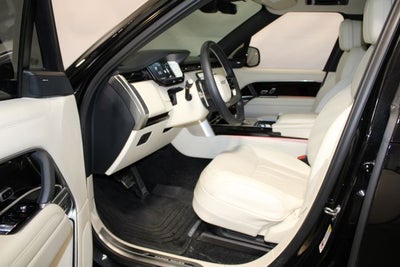 2025 Land Rover Range Rover SE