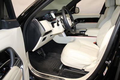 2025 Land Rover Range Rover SE