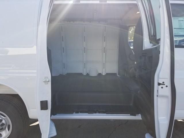 2025 GMC Savana 2500 Work Van