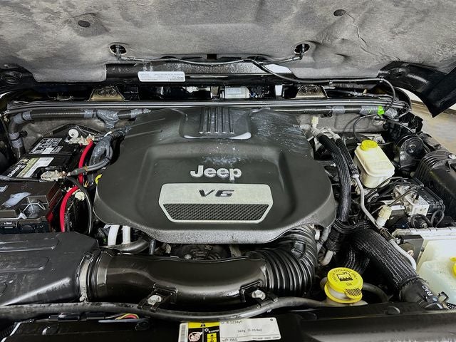 2015 Jeep Wrangler Unlimited Sahara w/ REMOTE START