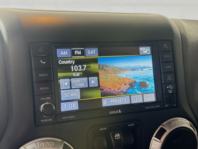 2016 Jeep Wrangler Unlimited Rubicon w/ CLEAN CARFAX