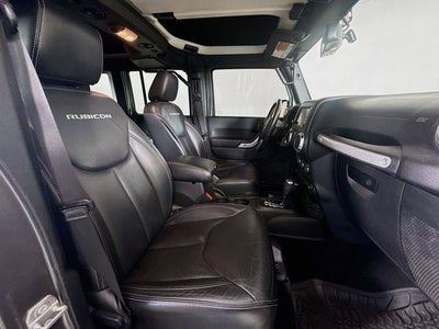 2016 Jeep Wrangler Unlimited Rubicon w/ CLEAN CARFAX