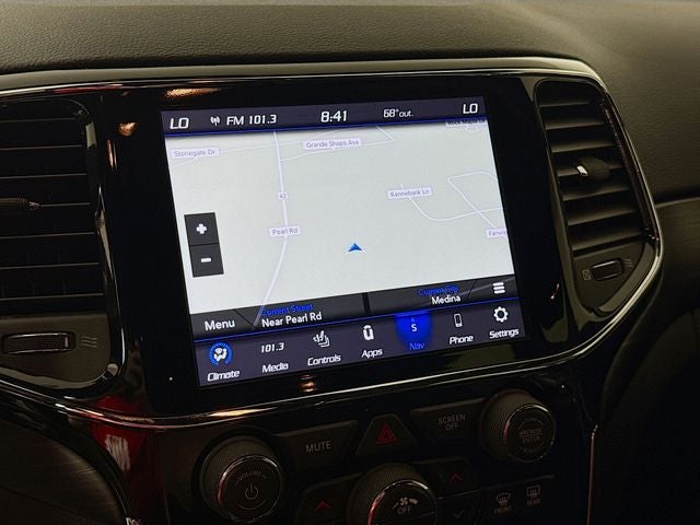 2020 Jeep Grand Cherokee Altitude w/ PWR SUNROOF