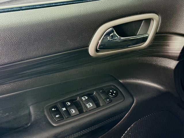 2021 Jeep Grand Cherokee Laredo X w/ HEATED SEATS