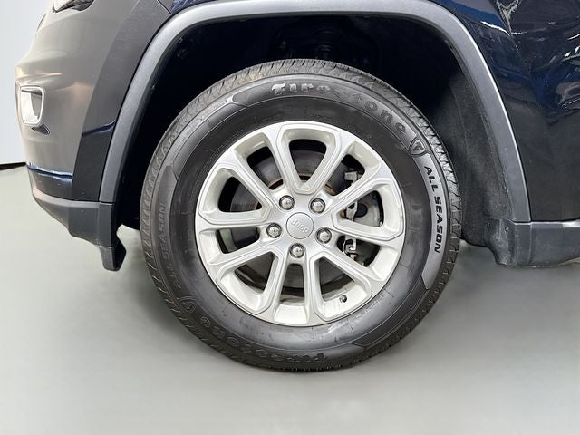 2021 Jeep Grand Cherokee Laredo X w/ HEATED SEATS