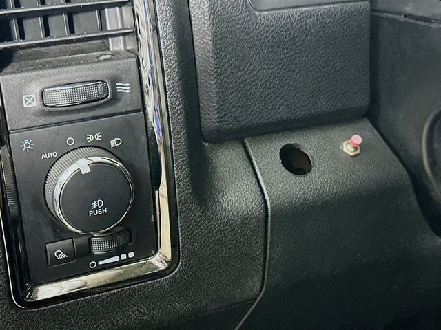 2015 RAM 1500 Sport w/ HEATED SEATS & WHEEL