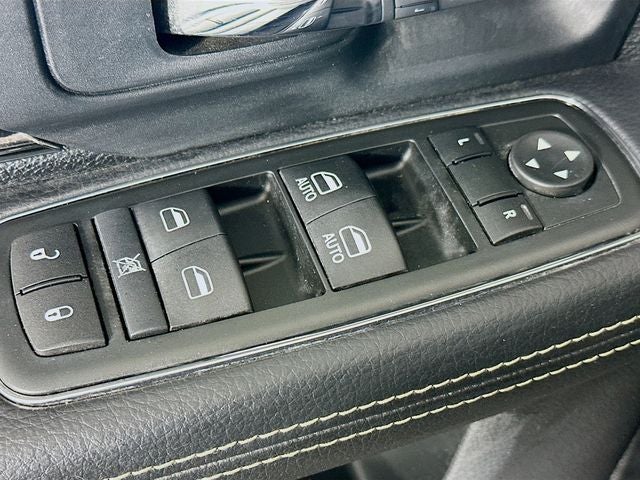 2015 RAM 1500 Sport w/ HEATED SEATS & WHEEL