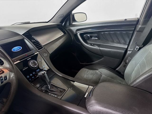 2017 Ford Taurus SHO AWD w/ MOONROOF