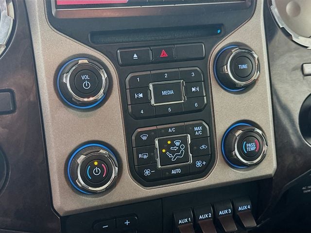 2014 Ford F-250SD Platinum w/ PWR MOONROOF