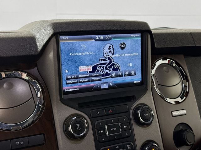 2016 Ford F-350SD Lariat w/ PWR MOONROOF