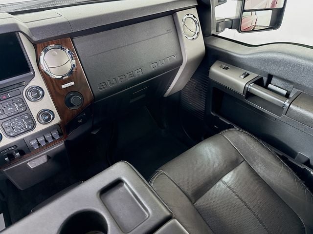2016 Ford F-350SD Lariat w/ PWR MOONROOF