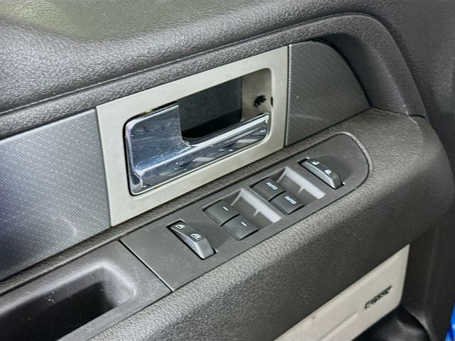 2011 Ford F-150 SVT Raptor w/ PWR MOONROOF