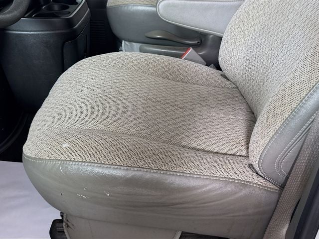 2017 Chevrolet Express 2500 LT Passenger