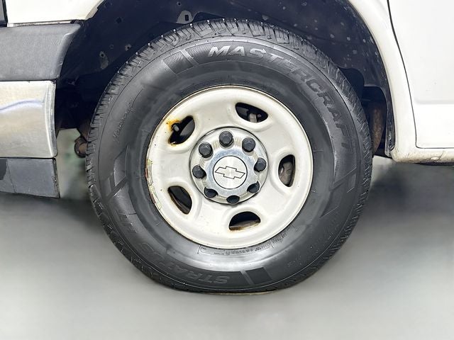 2017 Chevrolet Express 2500 LT Passenger