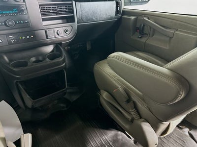 2022 Chevrolet Express 3500 LS Passenger