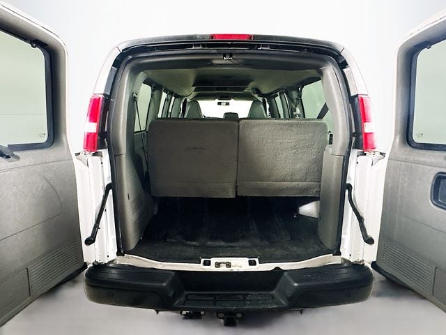 2022 Chevrolet Express 3500 LS Passenger