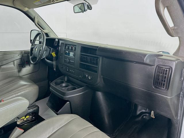 2022 Chevrolet Express 3500 LS Passenger