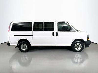 2022 Chevrolet Express 3500 LS Passenger