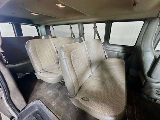 2020 Chevrolet Express 3500 LT 12 Passenger w/ CLEAN CARFAX