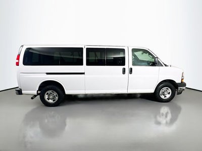 2020 Chevrolet Express 3500 LT 12 Passenger w/ CLEAN CARFAX