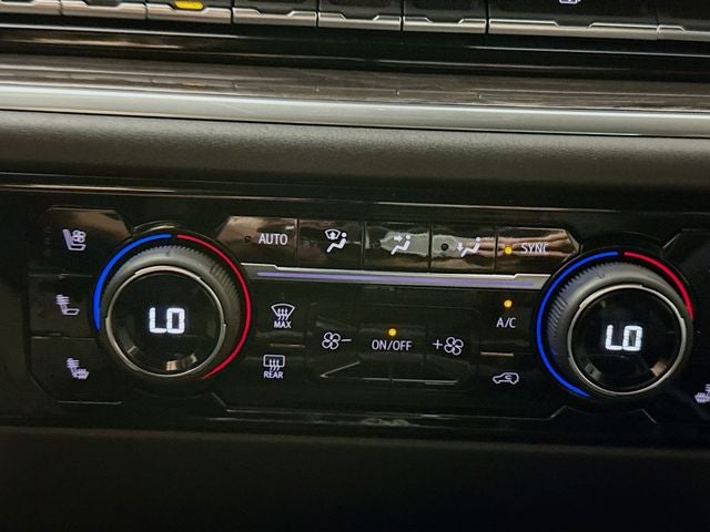 2025 Chevrolet Silverado 3500HD LTZ w/ SURROUND VISION