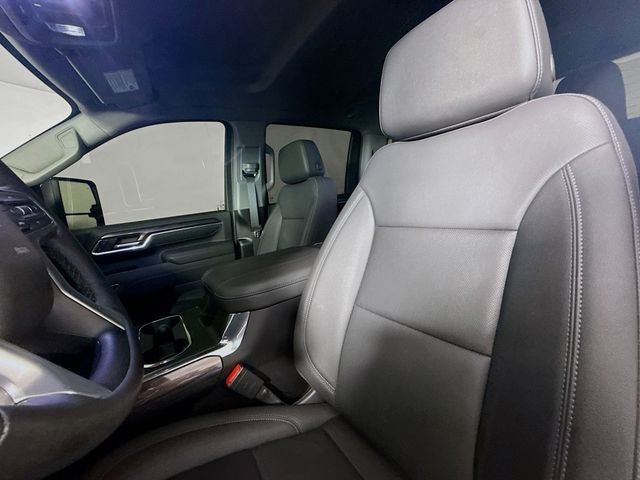 2025 Chevrolet Silverado 3500HD LTZ w/ SURROUND VISION