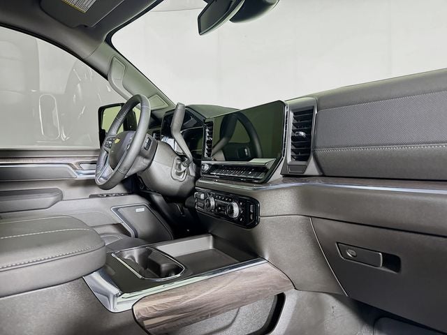 2025 Chevrolet Silverado 3500HD LTZ w/ SURROUND VISION