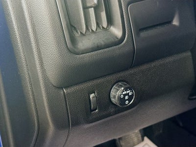 2020 Chevrolet Colorado LT w/ APPLE CARPLAY
