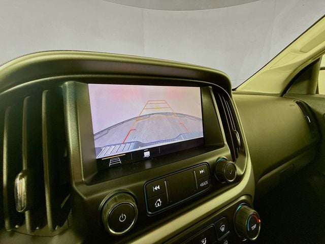 2020 Chevrolet Colorado LT w/ APPLE CARPLAY