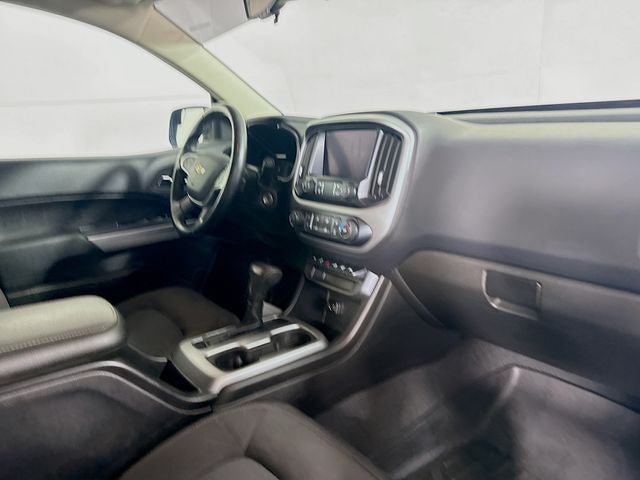 2020 Chevrolet Colorado LT w/ APPLE CARPLAY