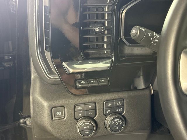 2025 Chevrolet Silverado 1500 LTZ w/ SUNROOF