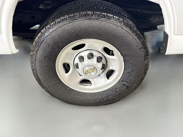 2025 Chevrolet Express 2500 Work Van Cargo