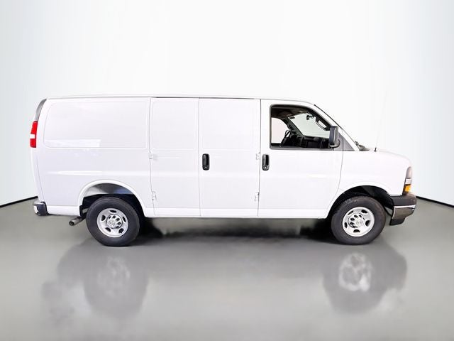 2025 Chevrolet Express 2500 Work Van Cargo