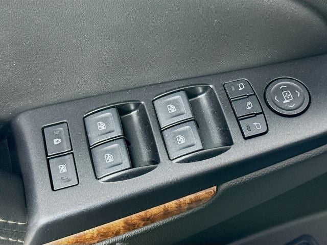 2019 Chevrolet Suburban Premier w/ PWR SUNROOF