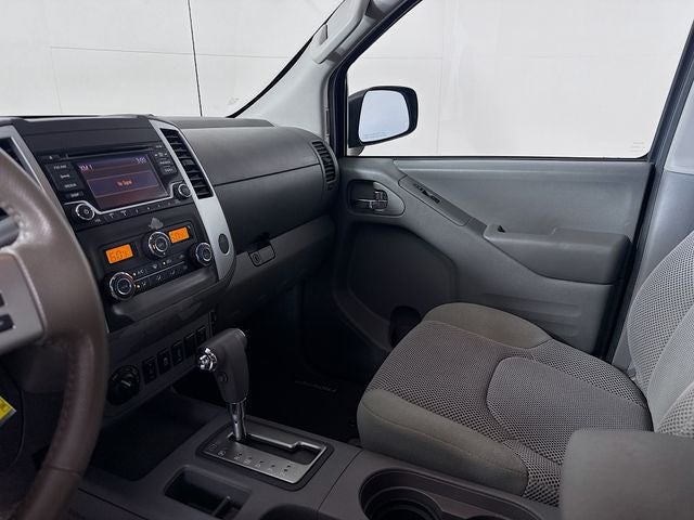 2017 Nissan Frontier SV 4WD w/ CLEAN CARFAX