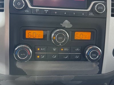 2017 Nissan Frontier SV 4WD w/ CLEAN CARFAX