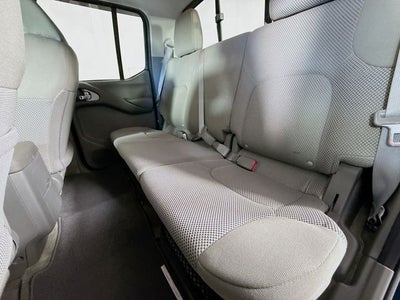 2017 Nissan Frontier SV 4WD w/ CLEAN CARFAX