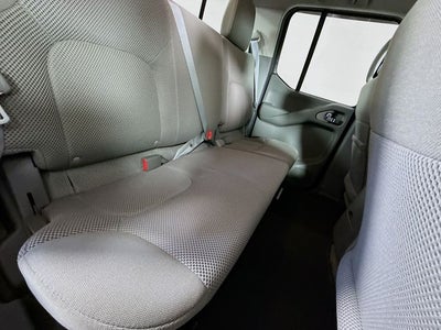 2017 Nissan Frontier SV 4WD w/ CLEAN CARFAX