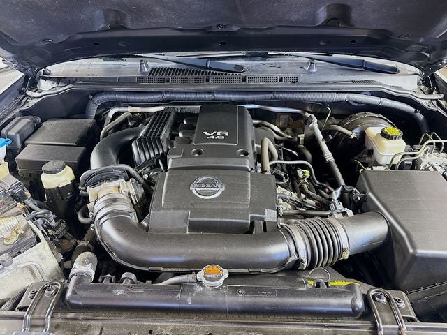 2017 Nissan Frontier SV 4WD w/ CLEAN CARFAX