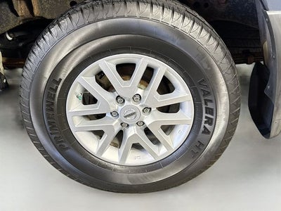 2017 Nissan Frontier SV 4WD w/ CLEAN CARFAX