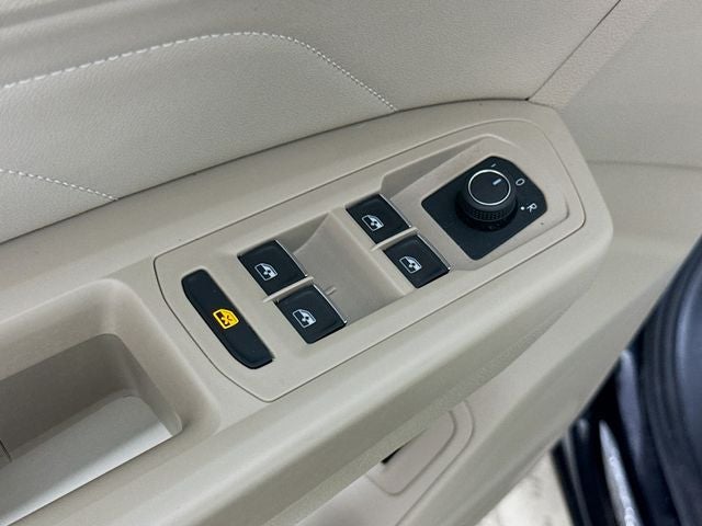 2023 Volkswagen Atlas SEL AWD w/ HEATED SEATS