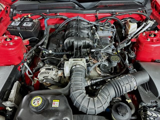 2009 Ford Mustang V6 w/ CLEAN CARFAX