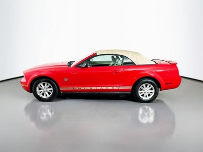 2009 Ford Mustang V6 w/ CLEAN CARFAX