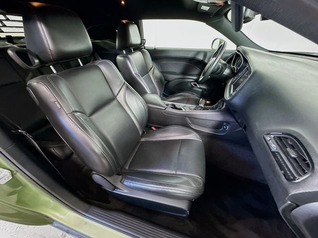 2018 Dodge Challenger SXT w/ COOLED NAPPA LEATHER