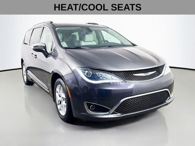 2020 Chrysler Pacifica Limited w/ COOLED LEATHER