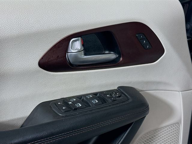 2020 Chrysler Pacifica Limited w/ COOLED LEATHER
